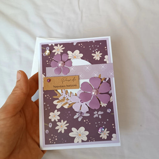 jolie carte départ collègue - carte départ retraite - carte départ collègue de travail - carte départ de l’Atelier de Lili la souris - bonne continuation carte départ - carte scrapbooking départ collègue - carte départ retraite femme - carte départ collègue femme violette - carte Pour de nouveaux horizons
