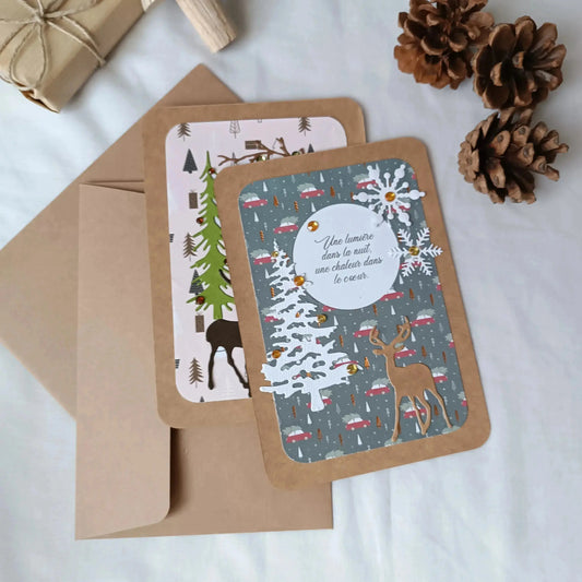 Pack de 3 cartes postales – Noël en 3 cartes : Magie & esprit de Noël - pack de cartes de Noël artisanales avec enveloppes - cartes de Noël chaleureuses et traditionnelles - cartes de vœux originales fabriquées en France - cartes de Noël en papier kraft fait main - cartes de Noël au style traditionnel - cartes de Noël pour accompagner un cadeau - cartes de vœux faites main avec citations - cartes de Noël artisanales à message - cartes de Noël fait main France - cartes de vœux créatives - cartes de vœux écor