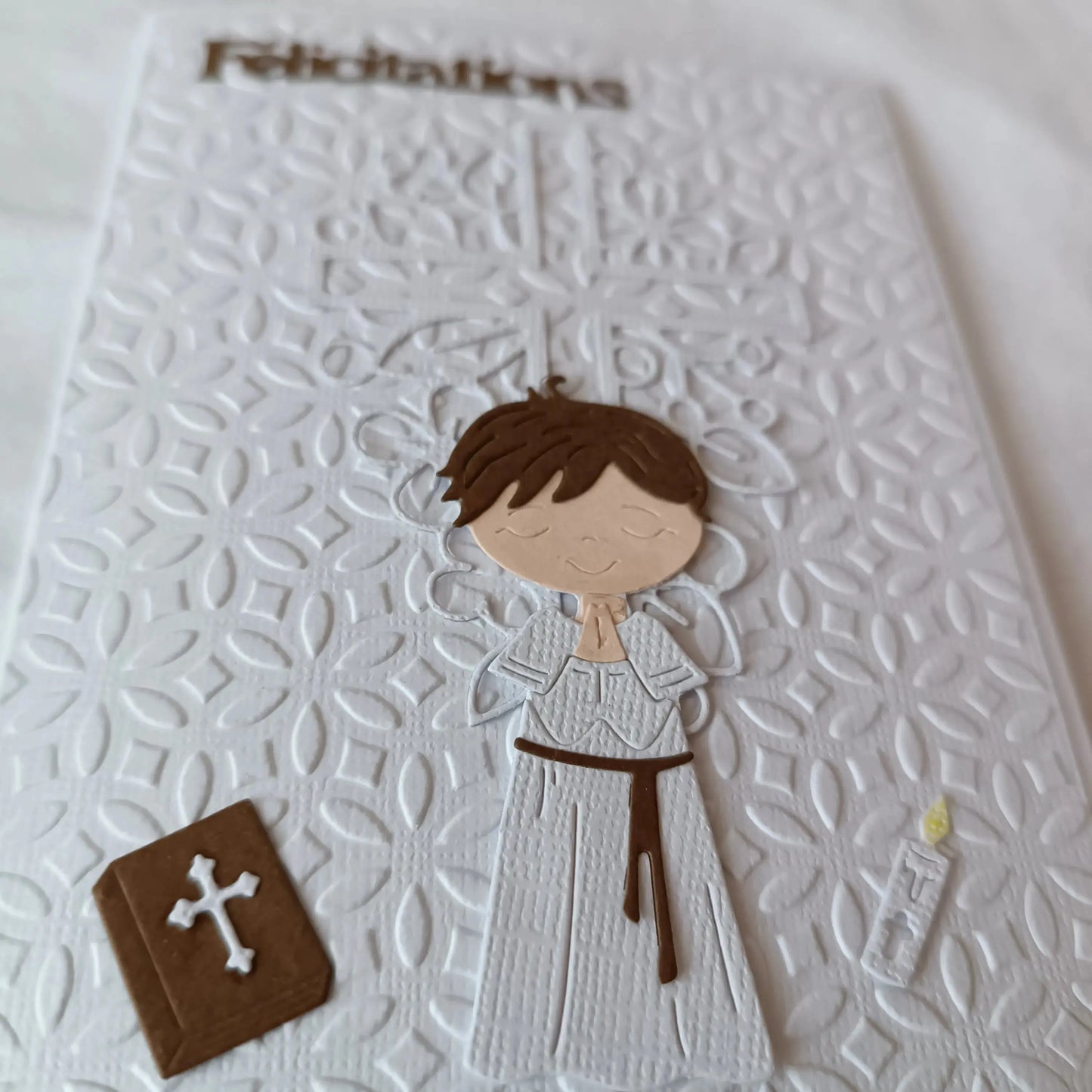 carte de communion pour garçon de L’Atelier de Lili la souris - Félicitation communion - carte de communion - jolie carte de communion - félicitation pour ta communion - idée cadeau communion - cadeau communion - première communion - communion catholique - cadeau communion catholique - carte communion catholique - croix catholique