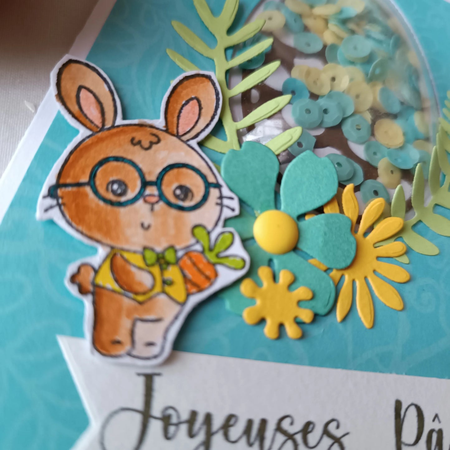 carte Joyeuses Pâques fait main de L’Atelier de Lili la souris, carte Joyeuses Pâques , carte de Pâques fait main, carte de Pâques artisanale, carte Pâques enfant, carte lapin de Pâques, carte de vœux Pâques, carte Pâques scrapbooking, carte Pâques originale, carte Pâques artisanale , carte Pâques avec lapin, carte Joyeuses Pâques fait main artisanale, carte de Pâques scrapbooking, carte de Pâques avec œuf à secouer, carte Pâques enfant fait main, carte Pâques originale enfant, carte de Pâques lapin mignon,