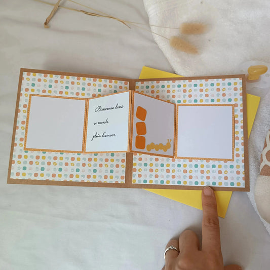 Carte de naissance « Accordons la vie » – jaune - Félicitation naissance - carte de naissance de L’Atelier de Lili la souris - jolie carte de naissance - félicitation pour le bébé -idée cadeau bébé - cadeau naissance - heureuse naissance – nouveau - cadeau nourrisson - cadeau bébé fille - carte naissance personnalisé - cadeau naissance personnalisé – cadeau artisanal