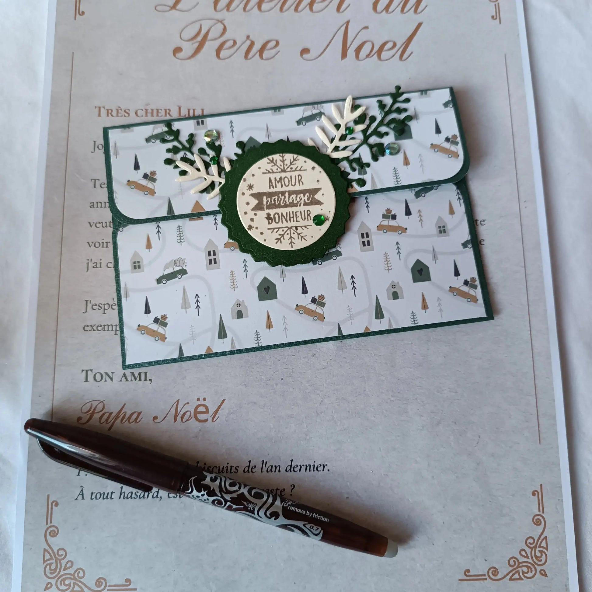 pochette carte-cadeau de noel - carte de voeux 2025 - idée cadeau noël - noël 2025 - cadeau noël 2025 - carte de noël -pochette carte-cadeau de noël vert foncé de L’Atelier de Lili la souris