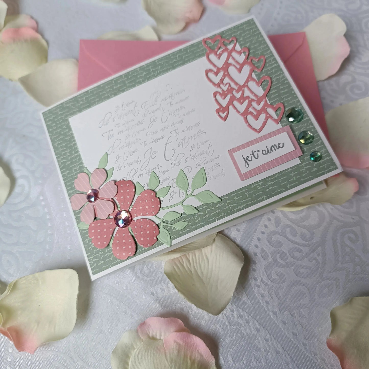 Carte de saint valentin de L’Atelier de Lili la souris, cadeau saint valentin 2025, idée cadeau saint valentin, cadeau saint valentin femme, cadeau saint valentin homme, carte de saint valentin 2025, saint valentin 2025, cadeau saint valentin ado, carte amoureux, carte d’amour, je t’aime, fêter l’amour, célébrer l’amour, mots d’amour,