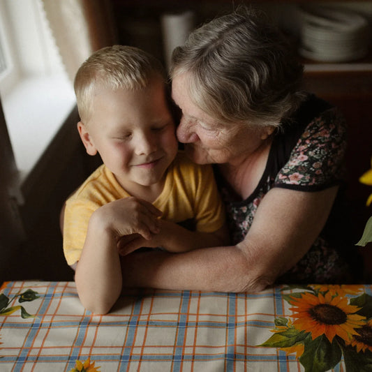 une grande-mère avec son petit fils un souvenir impérissable