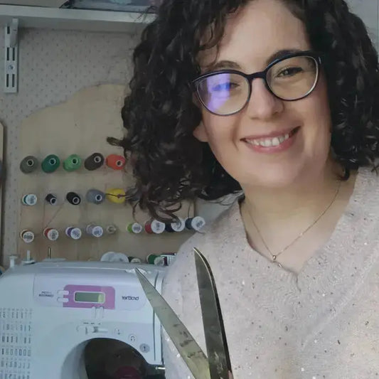 Quand-la-couture-rejoint-la-papeterie-l-histoire-de-Récup-Tissu-de-Lili latelierdelililasouris