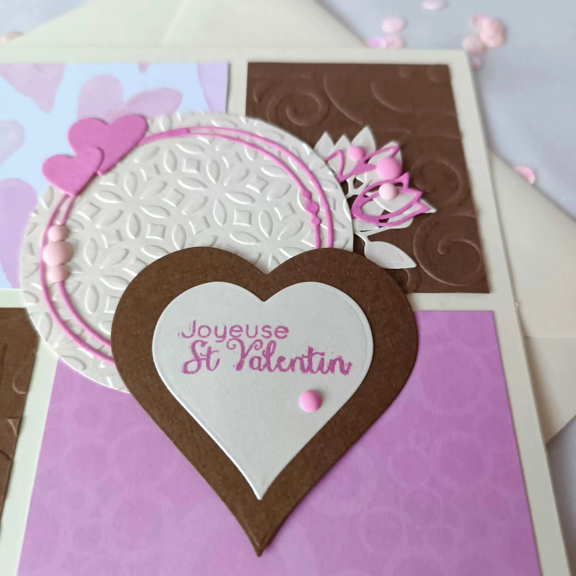 Carte de saint valentin rose et marron, cadeau saint valentin 2024, idée cadeau saint valentin, cadeau saint valentin femme, cadeau saint valentin homme, carte de saint valentin 2024, saint valentin 2024, cadeau saint valentin ado, carte amoureux, carte d amour, je t aime, fêter l amour, célébrer l amour