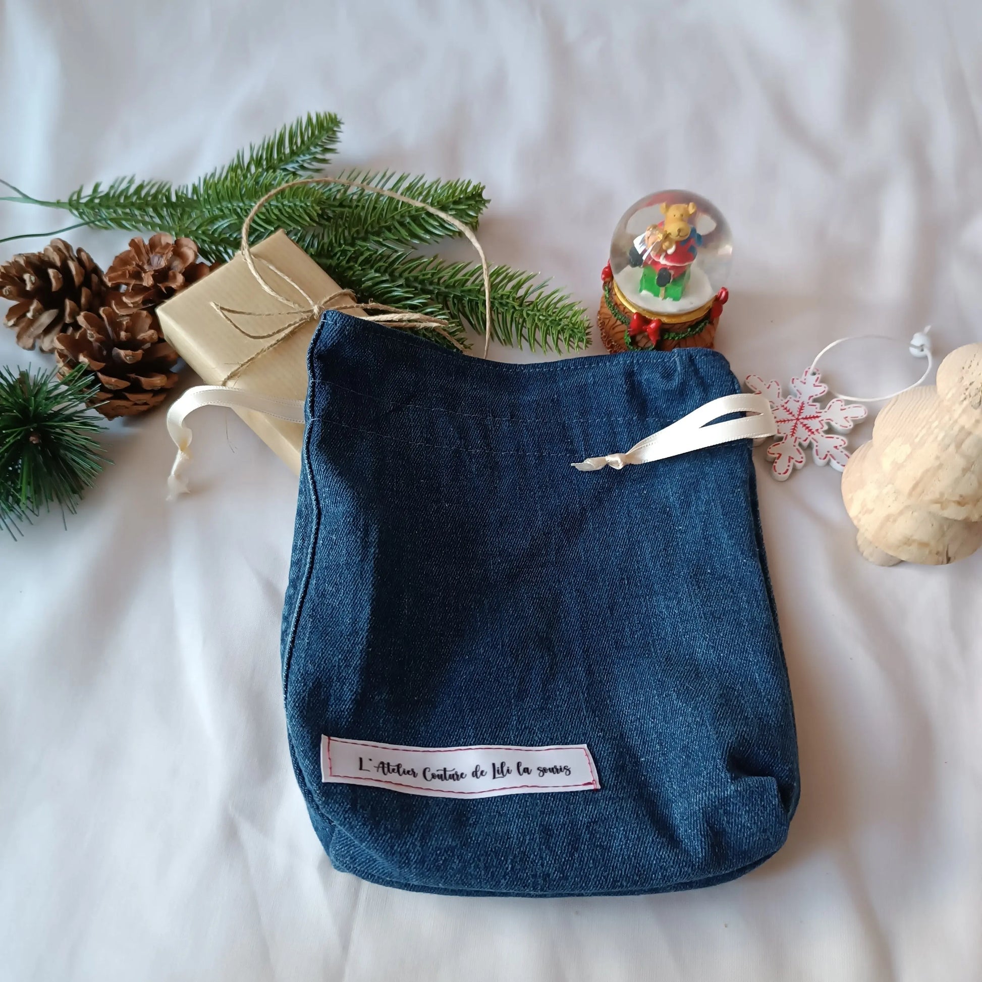 Emballage cadeau réutilisable / pochette cadeau de noel / emballage cadeau de noel / pochon de noel / sac cadeau de noel / idée cadeau de noel / idée cadeau noel 2023 / pochette cadeau pour noel / pochette cadeau tissu / pochon noel / pochon tissu / emballage cadeau noel tissu / emballage cadeau upcyclé 