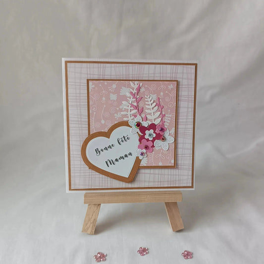 Carte Fête des Mères -Carrée 15x15cm - Cœur en Fleurs de Maman | L’Atelier de Lili la souris  - carte fête des mères artisanale, carte scrapbooking maman, carte originale fête des mères, carte fait main pour maman, carte avec fleurs fête des mères