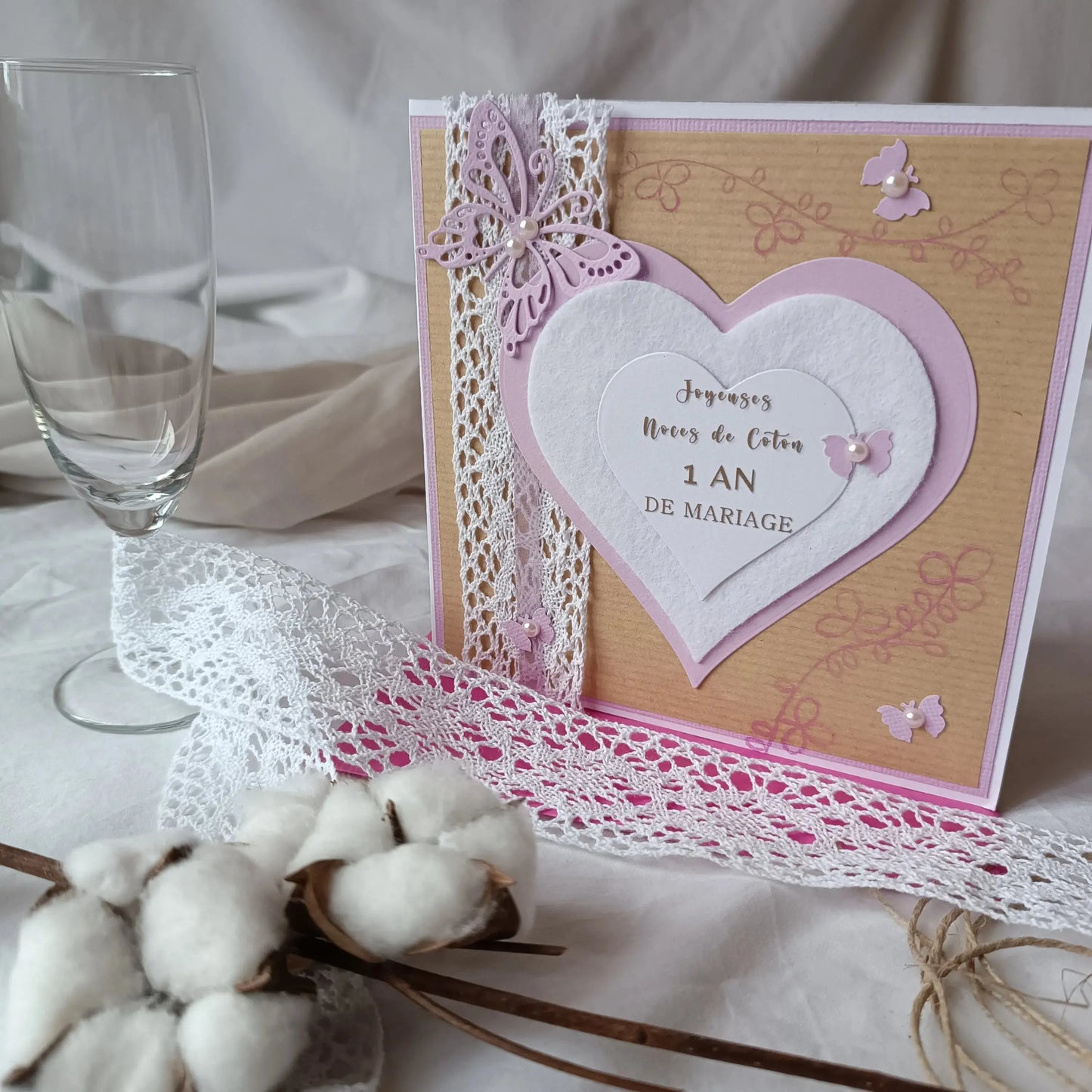 carte Anniversaire de mariage noce de coton L'Atelier de Lili la souris, carte d’anniversaire,  anniversaire de coton, jolie carte anniversaire, 1ère année de mariage, première année de mariage, cadeau noces de coton, idée cadeau anniversaire de mariage, 1 an de mariage, anniversaire mariage 1 an, idée cadeau noces de coton, noces de coton, cœurs de coton