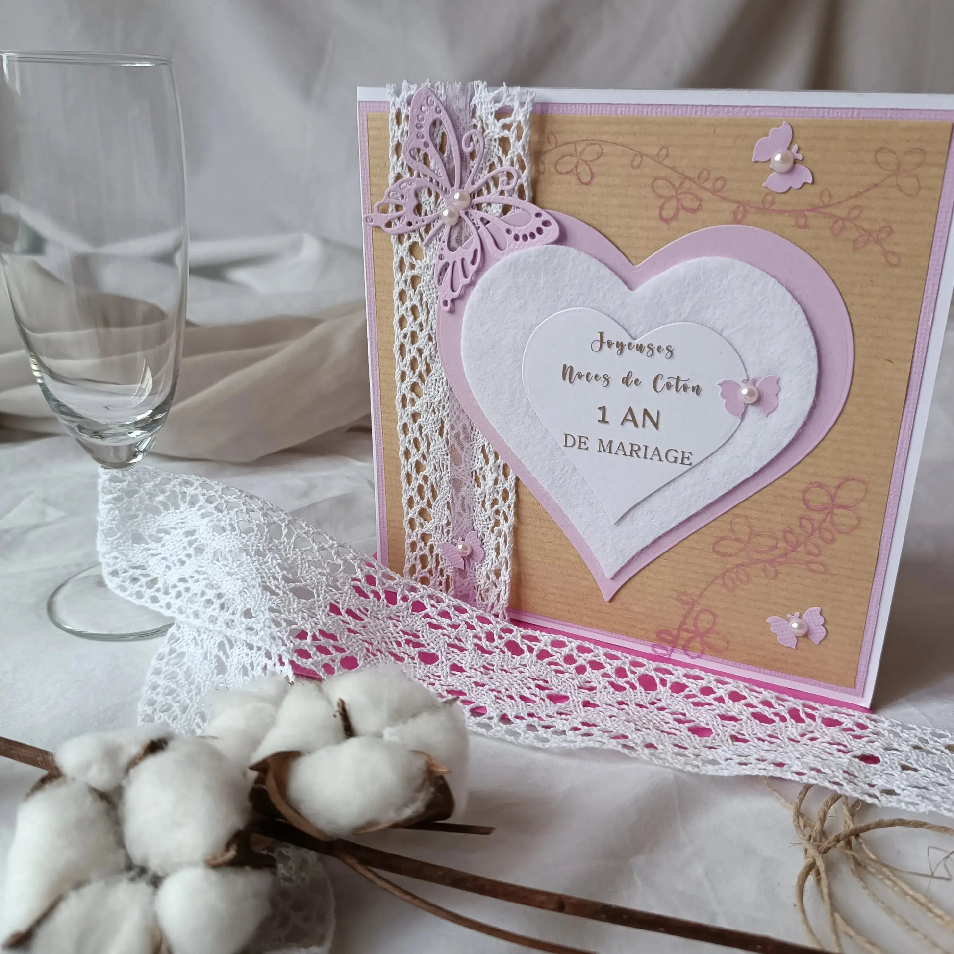 carte Anniversaire de mariage noce de coton L'Atelier de Lili la souris, carte d’anniversaire,  anniversaire de coton, jolie carte anniversaire, 1ère année de mariage, première année de mariage, cadeau noces de coton, idée cadeau anniversaire de mariage, 1 an de mariage, anniversaire mariage 1 an, idée cadeau noces de coton, noces de coton, cœurs de coton