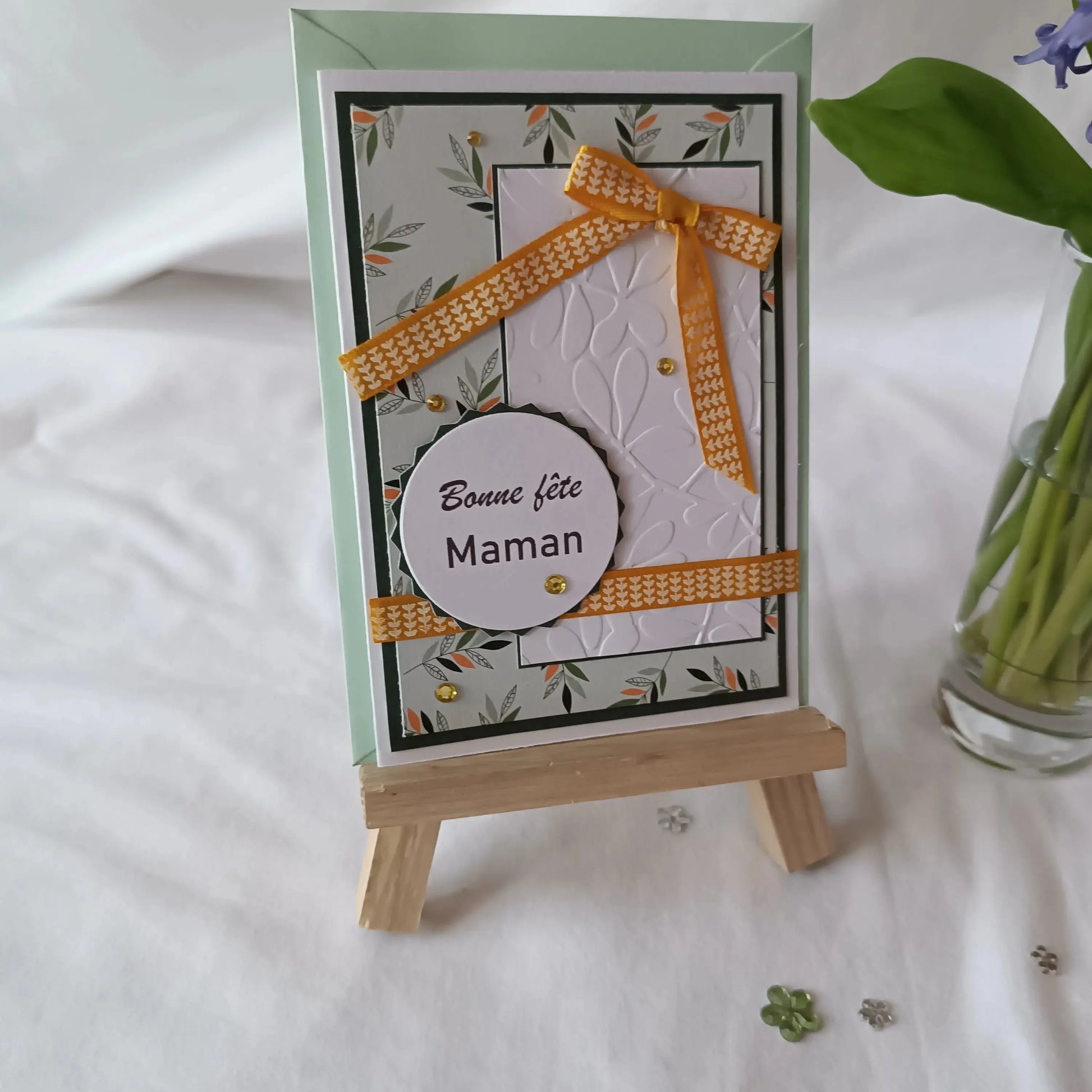 Carte de vœux bonne fête maman pour la fête des mères jaune et verte de L'Atelier de Lili la souris / carte pour maman / carte fête des mères / jolie carte bonne fête maman / cadeau fête des mères / idée cadeau fêtes des mères / bonne fête Maman / idée cadeau maman / idée cadeau fête des maman / cadeau pour maman / cadeau fait-main pour maman