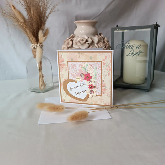 carte fête des Grands-Mères artisanale, carte fête des Grands-Mères fait main, carte fête des Grands-Mères originale, carte fête des Grands-Mères fleurie, carte pour Mamie, carte Bonne fête Mamie, carte fête des Grands-Mères avec cœur, carte fête des Grands-Mères scrapbooking, carte artisanale pour grand-mère, carte fête des Grands-Mères élégante, carte fête des Grands-Mères traditionnelle, idée carte fête des Grands-Mères originale, carte fête des Grands-Mères artisanale avec fleurs, carte fête des Grands-