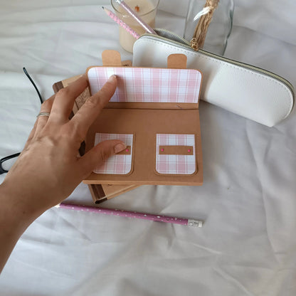 Carte pour Maîtresse ou Maître - carte cartable - kraft et rose pâle L'Atelier de Lili la souris