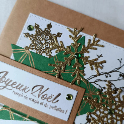 carte de Noël artisanale personnalisée - carte de Noël - carte de vœux Noël - carte de Noël originale - carte de Noël élégante - carte de Noël avec prénom -  carte Noël personnalisée -  carte de Noël à offrir - carte de Noël message personnalisé - carte de Noël fait main - carte de Noël scrapbooking - carte de Noël artisanale France - carte de Noël kraft - carte de Noël dorée - carte de Noël verte et or - carte pour vœux de Noël - carte à envoyer pour les fêtes - carte de Noël à écrire - carte de Noël avec 