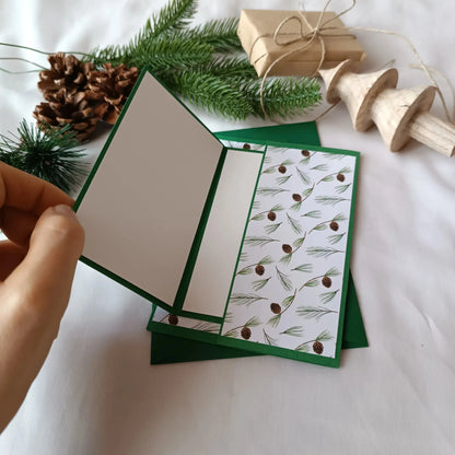 Carte noël verte pour carte cadeau ou billet de L’Atelier de Lili la souris - Carte joyeux noël - carte de Noël - carte de vœux - idée cadeau noel - carte de vœux 2025 - noël 2024 - idée cadeau noël 2024 - idée cadeau femme noel 2024 - idée cadeau homme noel 2024 - cadeau noel 2024 - jolie carte de noel
