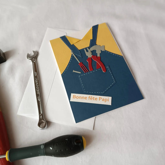 Détail des outils découpés sur la carte salopette Papi