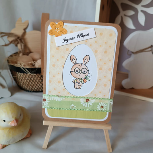 carte Joyeuses Pâques fait main de L’Atelier de Lili la souris, carte Joyeuses Pâques , carte de Pâques fait main, carte de Pâques artisanale, carte Pâques enfant, carte lapin de Pâques, carte de vœux Pâques, carte Pâques scrapbooking, carte Pâques originale, carte Pâques artisanale , carte Pâques avec lapin, carte Joyeuses Pâques fait main artisanale, carte de Pâques scrapbooking, carte de Pâques jaune, carte Pâques enfant fait main, carte Pâques originale enfant, carte de Pâques lapin mignon, carte Pâques