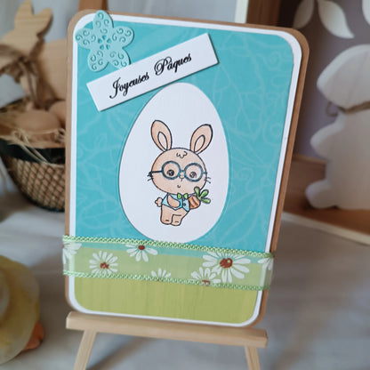 carte Joyeuses Pâques fait main de L’Atelier de Lili la souris, carte Joyeuses Pâques , carte de Pâques fait main, carte de Pâques artisanale, carte Pâques enfant, carte lapin de Pâques, carte de vœux Pâques, carte Pâques scrapbooking, carte Pâques originale, carte Pâques artisanale , carte Pâques avec lapin, carte Joyeuses Pâques fait main artisanale, carte de Pâques scrapbooking, carte de Pâques jaune, carte Pâques enfant fait main, carte Pâques originale enfant, carte de Pâques lapin mignon, carte Pâques