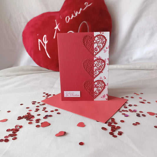 carte Saint-valentin artisanale – fait-main – carte romantique - Carte de saint valentin de L’Atelier de Lili la souris - cadeau saint valentin 2025 - idée cadeau saint valentin - cadeau saint valentin femme - cadeau saint valentin homme - carte de saint valentin 2025 - saint valentin 2025 - cadeau saint valentin ado - carte amoureux - carte d’amour - je t’aime - fêter l’amour - célébrer l’amour - mots d’amour