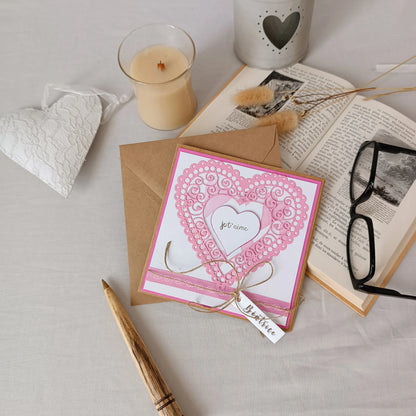carte de Saint-Valentin artisanale rose- carte de Saint-Valentin faite main - carte Saint-Valentin personnalisée -carte de vœux Saint-Valentin - carte amour artisanale - carte je t’aime artisanale -carte romantique faite main -carte Saint-Valentin originale - carte Saint-Valentin couple - carte de Saint-Valentin artisanale personnalisée - carte Saint-Valentin cœur rose - carte Saint-Valentin scrapbooking - carte de Saint-Valentin avec prénom - carte faite main pour la Saint-Valentin - carte artisanale pour 