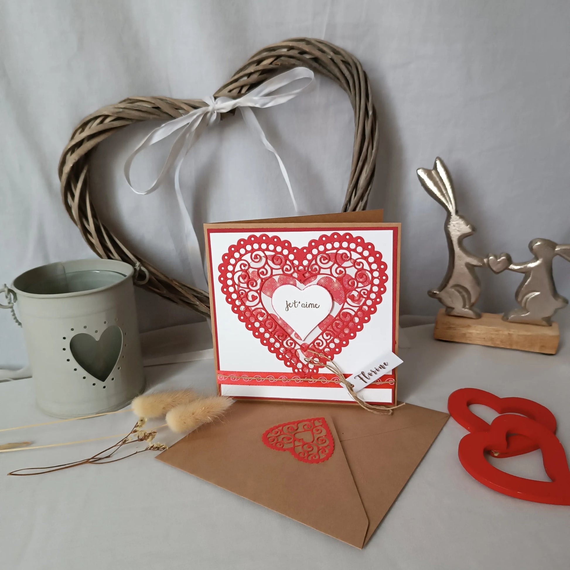 carte de Saint-Valentin artisanale rouge - carte de Saint-Valentin faite main - carte Saint-Valentin personnalisée -carte de vœux Saint-Valentin - carte amour artisanale - carte je t’aime artisanale -carte romantique faite main -carte Saint-Valentin originale - carte Saint-Valentin couple - carte de Saint-Valentin artisanale personnalisée - carte Saint-Valentin cœur rose - carte Saint-Valentin scrapbooking - carte de Saint-Valentin avec prénom - carte faite main pour la Saint-Valentin - carte artisanale pou