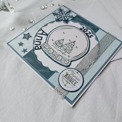 Carte de vœux bonne année personnalisée bleu de L’Atelier de Lili la souris - Carte de vœux 2025 boule à neige - carte bonne année 2025 - Carte bonne année - meilleurs vœux 2025 - carte de nouvel an - vœux de nouvel an - nouvel année 2025 - meilleurs vœux 2025 - présenter vœux 2025 - bonne année 2025 - carte de vœux année 2025 - vœux 2025