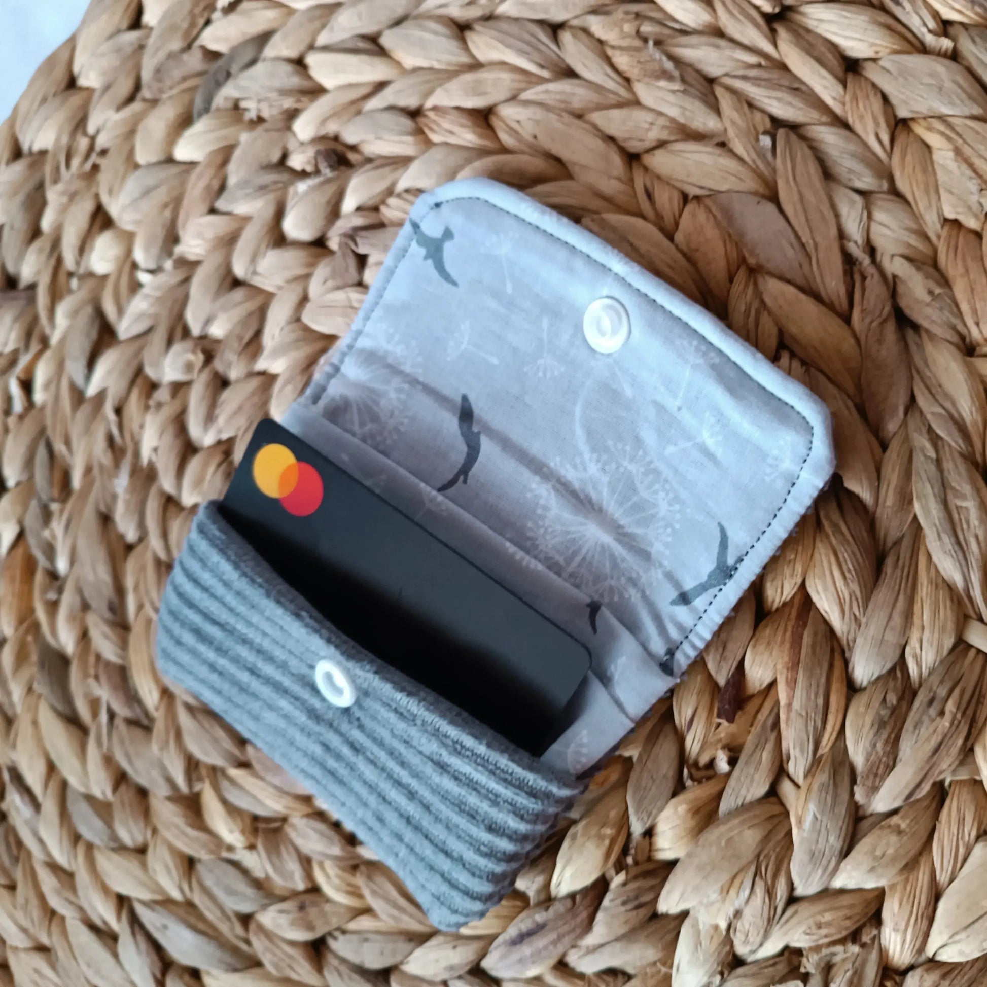 Porte-cartes gris, 3 compartiments en tissus de récupération Récup' Tissu de Lili